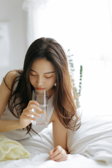 五月色婷婷中文开心字幕中文版